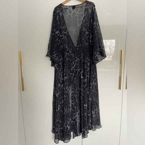 City Chic sheer kaftan - Picture 2 of 3